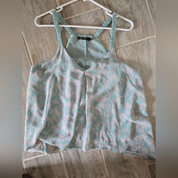 Doe & Rae Top - Picture 2 of 4